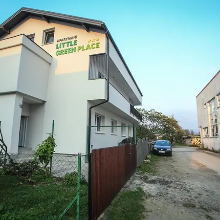 Little Green Place Apartamento Bihać